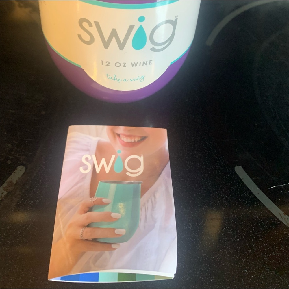 Swig 12 oz insulated cup.